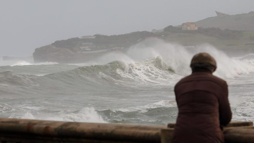 El tiempo en Asturias: Gijón registró esta madrugada olas de hasta 7 metros