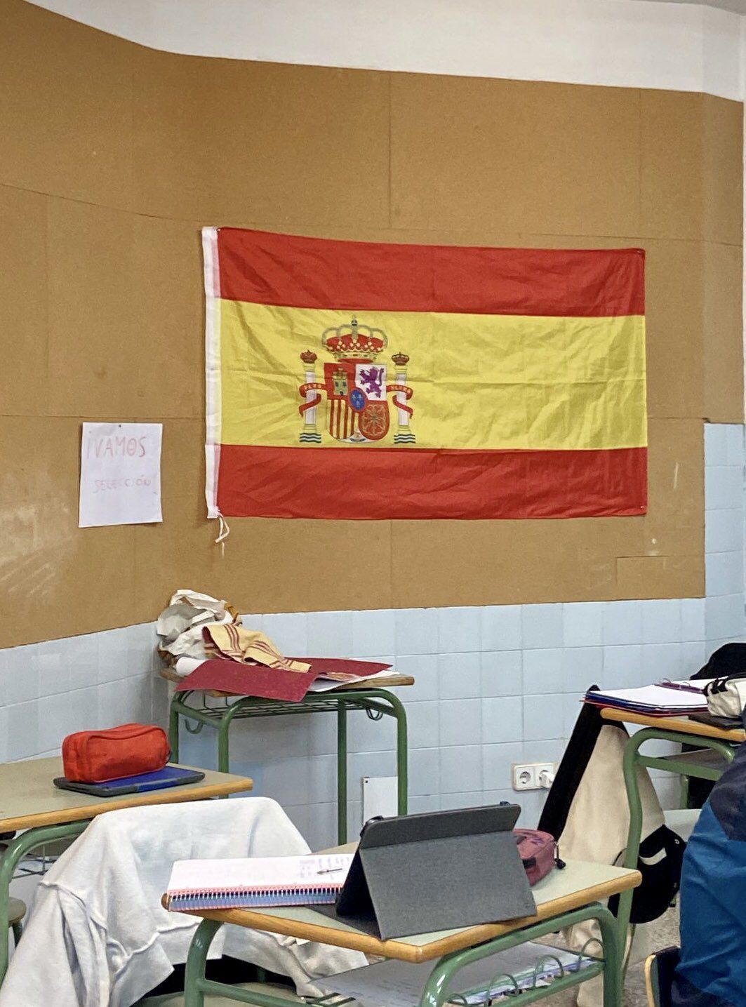 Una bandera española en el colegio La Salle.