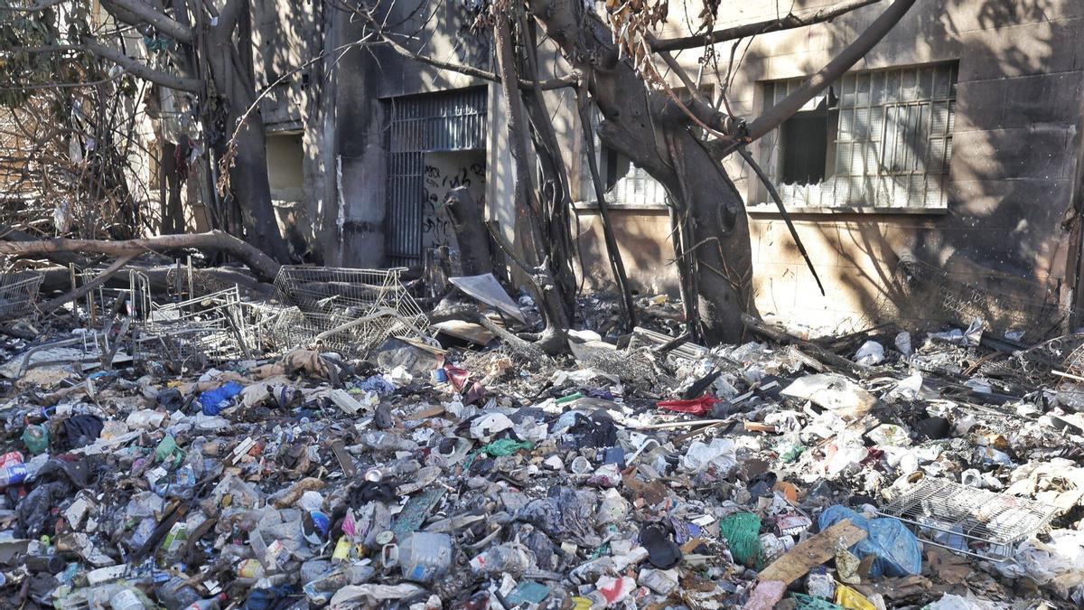 La antigua cárcel de Palma tras el incendio: rescatadas cuatro personas