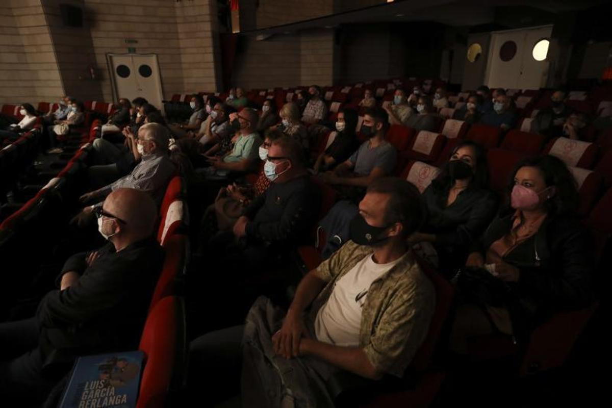 Público, ayer, en la inauguración del Festival de cine. | Ricardo Solís