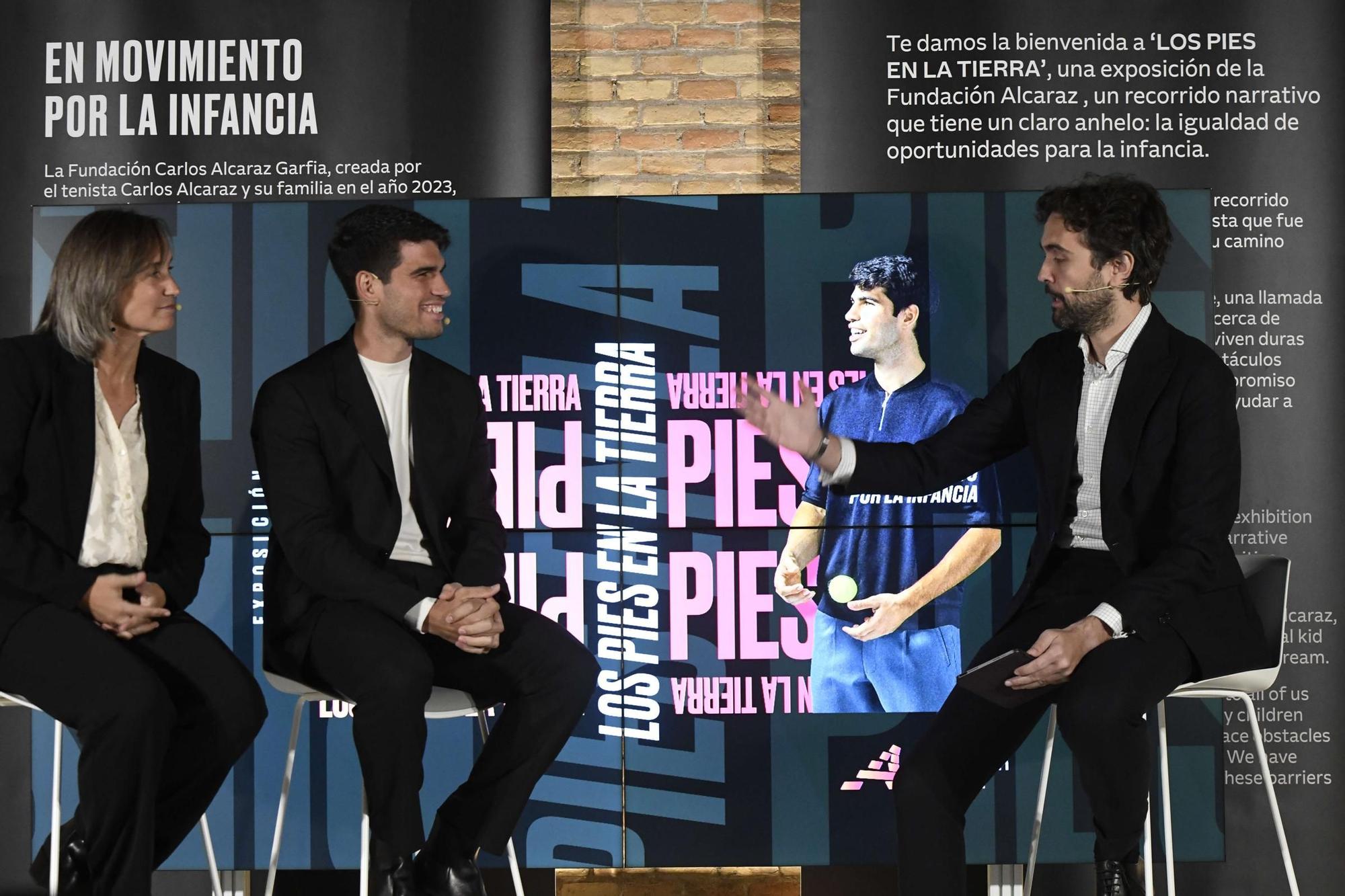 Así ha sido la inauguración de la exposición de Carlos Alcaraz en la Cárcel Vieja de Murcia