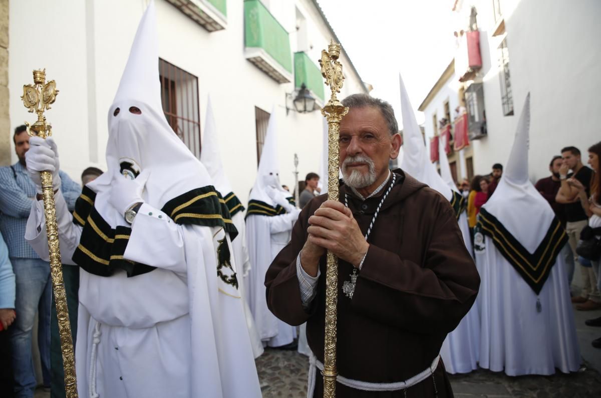 La hermandad de la Paz ha enseñado a Córdoba el volumen de su devoción y fe