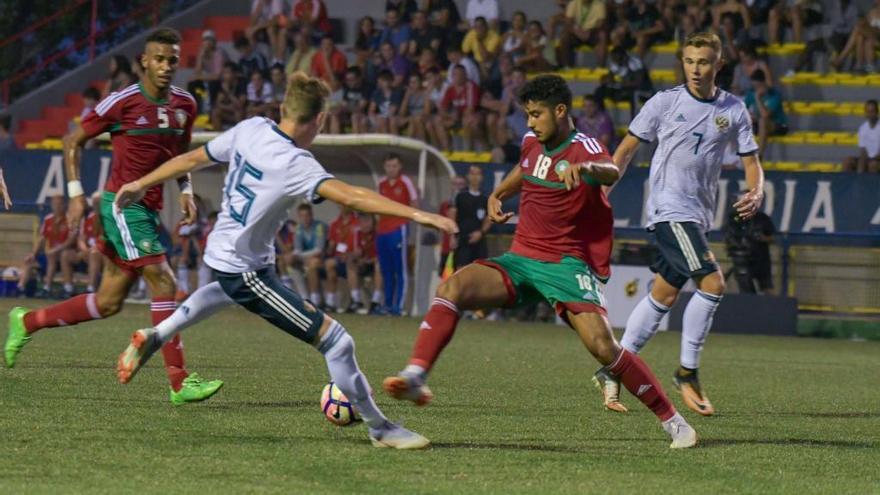 Rusia gana a Marruecos pese a dejarse remontar una ventaja de tres goles