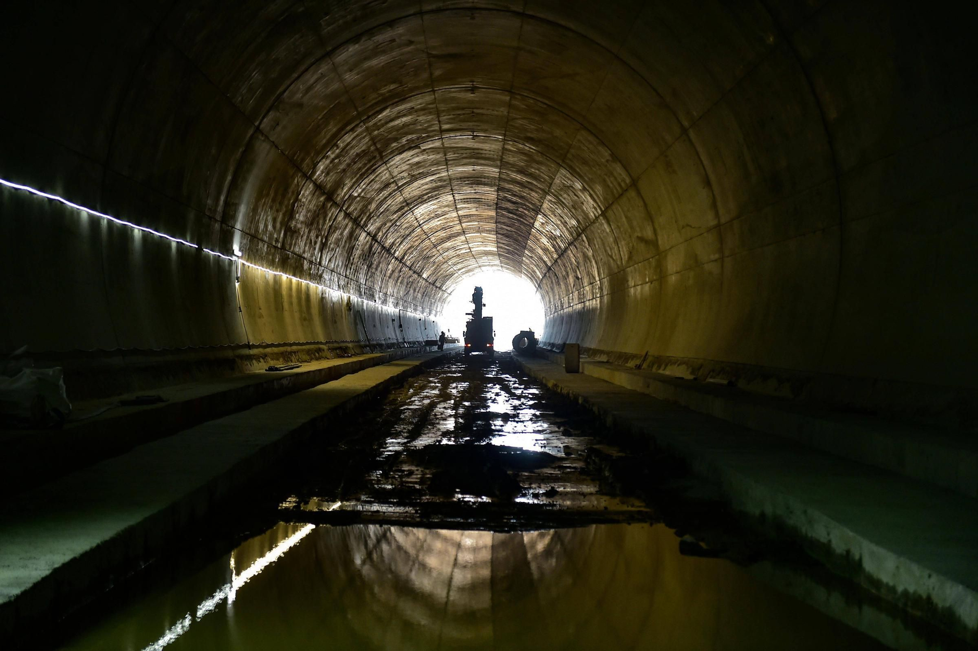 FOTOGALERÍA | El impresionante túnel de 1.500 metros que traerá el AVE a Cácers