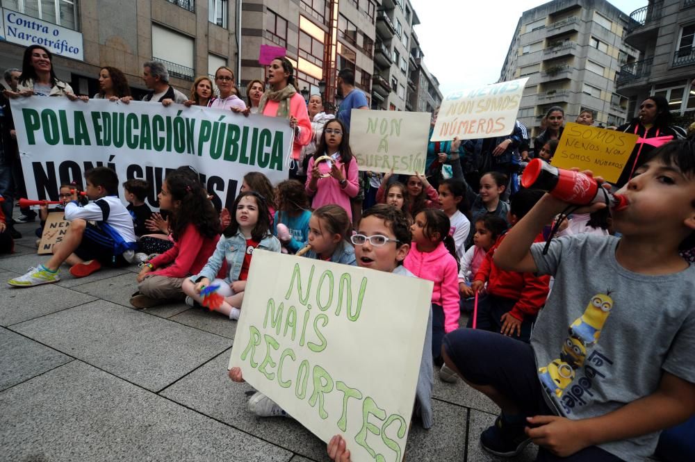 Protesta de la comunidad educativa del colegio O P