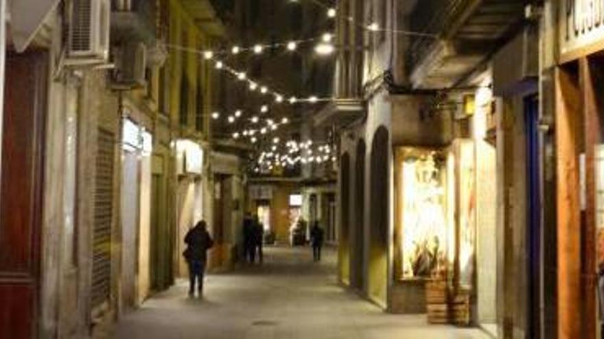 Vista del carrer Sobrerroca amb les bombetes led