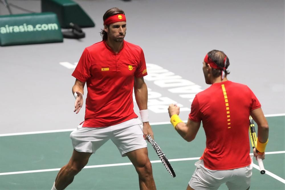 Un Nadal invencible deixa la sisena Davis a Espanya