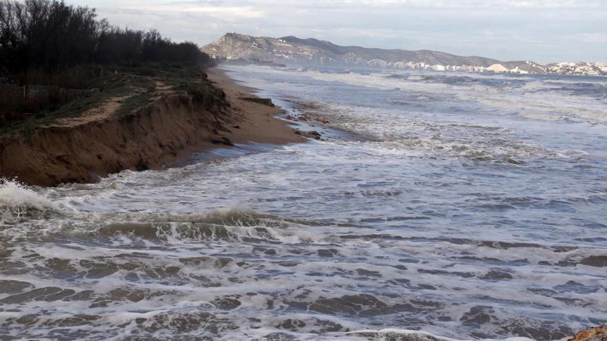 La subida del nivel del mar agravará la regresión de        la costa de Cullera y Sueca