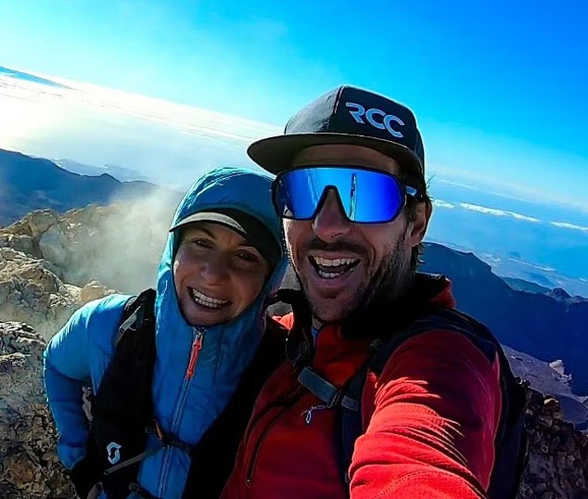 Pareja protagonista del incidente en la montaña que acabó con la vida de la joven.