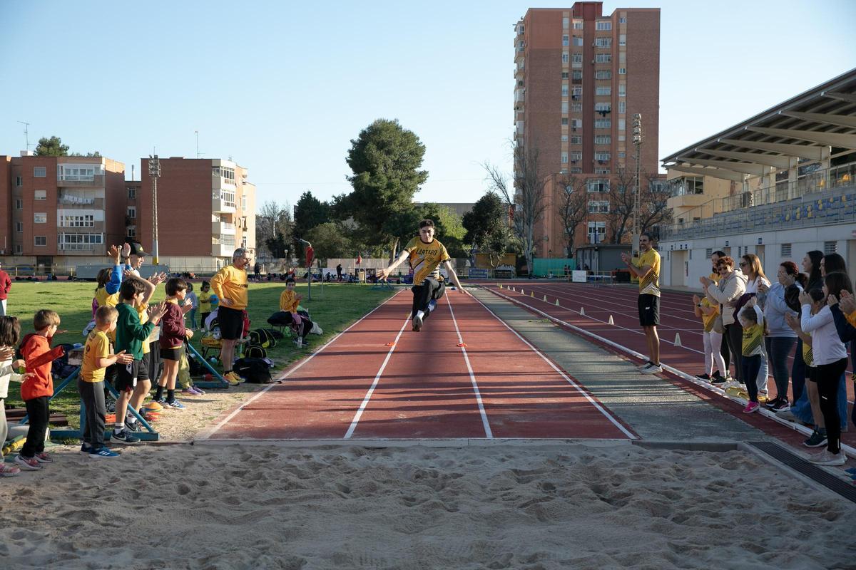 Un momento de la exhibición del Club Cartago Atletismo