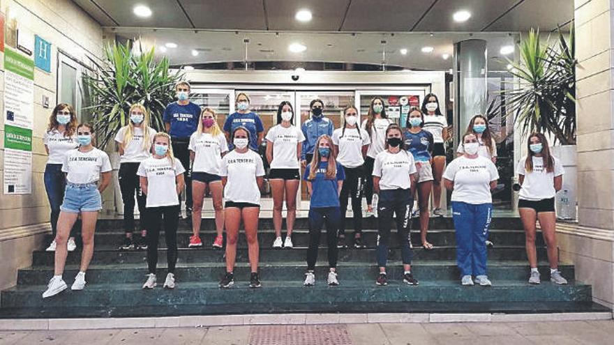 La formación femenina del club lagunero.