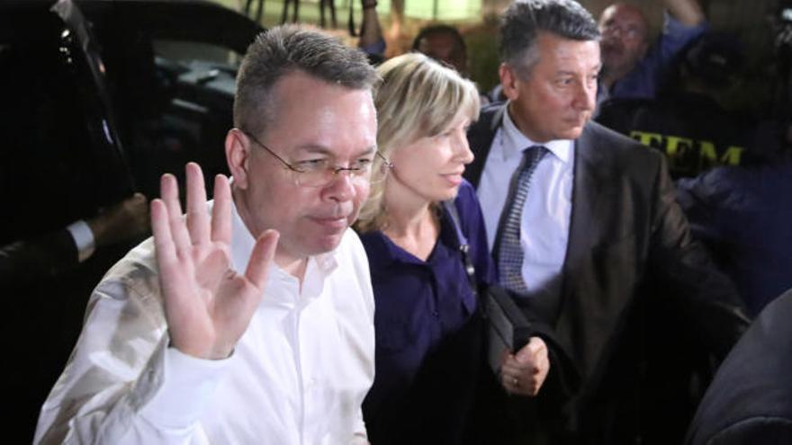 Un tribunal turco permite a Andrew Brunson volver a Estados Unidos