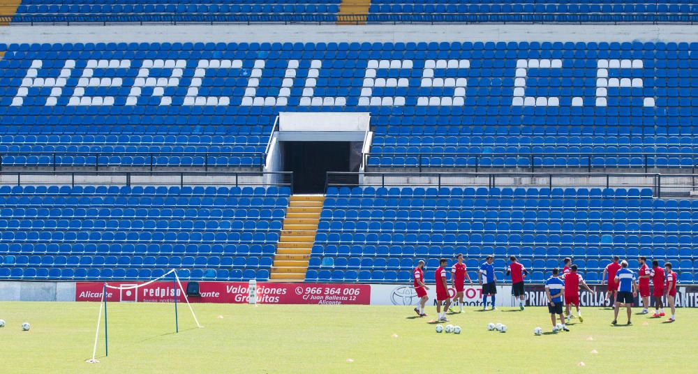 El Hércules realiza su último entrenamiento de la temporada