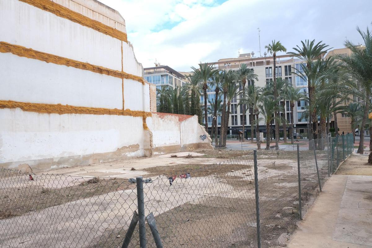 Nuevo solar en la calle Filet de Fora donde el Ayuntamiento habilitará próximamente un aparcamiento gratuito