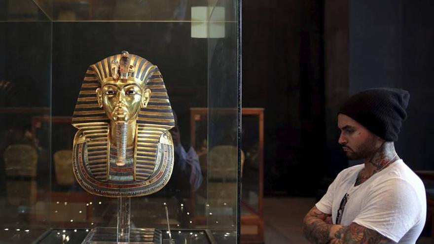 Egipto reconoce el daño causado a la máscara de Tutankamón