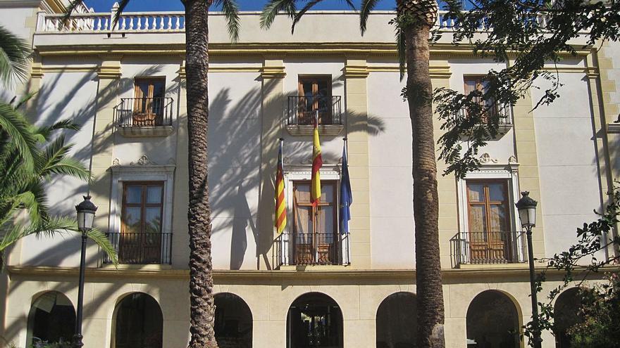 Fachada del Ayuntamiento de Moncada, el peor puntuado en el informe de la Sindicatura. | LEVANTE-EMV