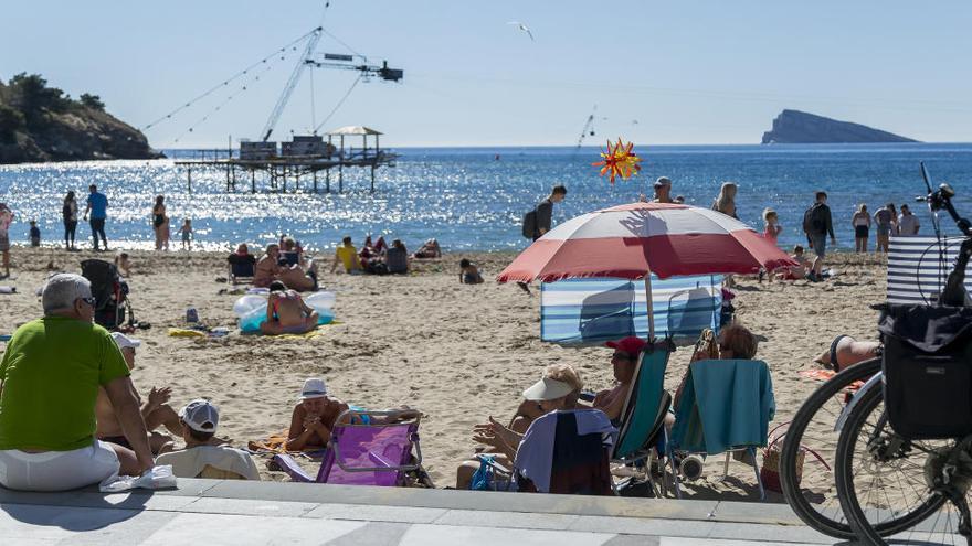 La recuperación del turismo nacional dispara 6 puntos la ocupación en Benidorm