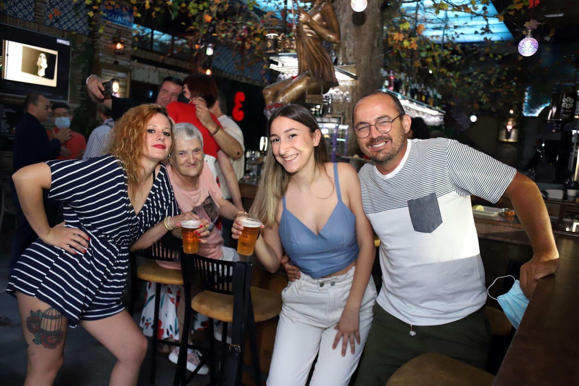 Cafetería Iguazú inaugura un grifo de cerveza hecho con una escultura de bronce