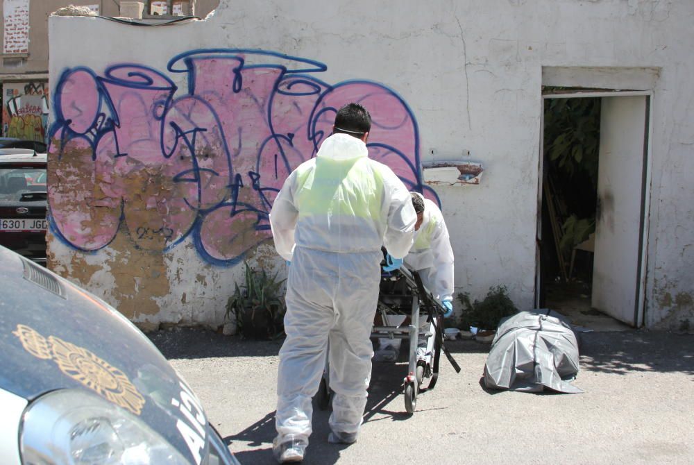 Aparece un cadáver en avanzado estado de descomposición frente a Nuevo Centro