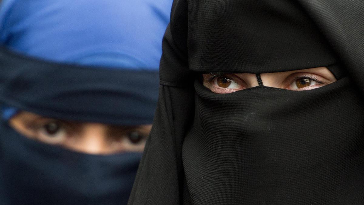 El Ayuntamiento prohibirá el uso del burka y el niqab en espacios municipales.