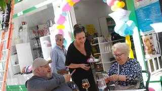 Lluvia de globos con más de 2.000 premios, música, sorpresas y más, todo listo para la 'Shopping Hill' de la Viñuela