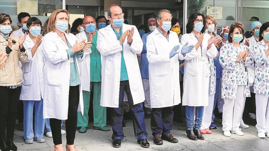 El hospital vuelve a la actividad asistencial de forma paulatina