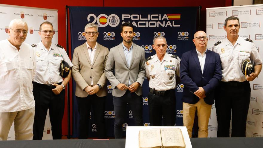 La Policía Nacional recupera dos códices manuscritos de alto valor histórico