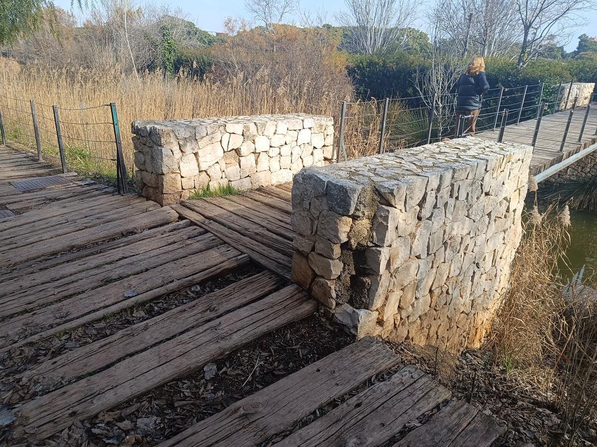 Desperfectos en los caminos de madera.