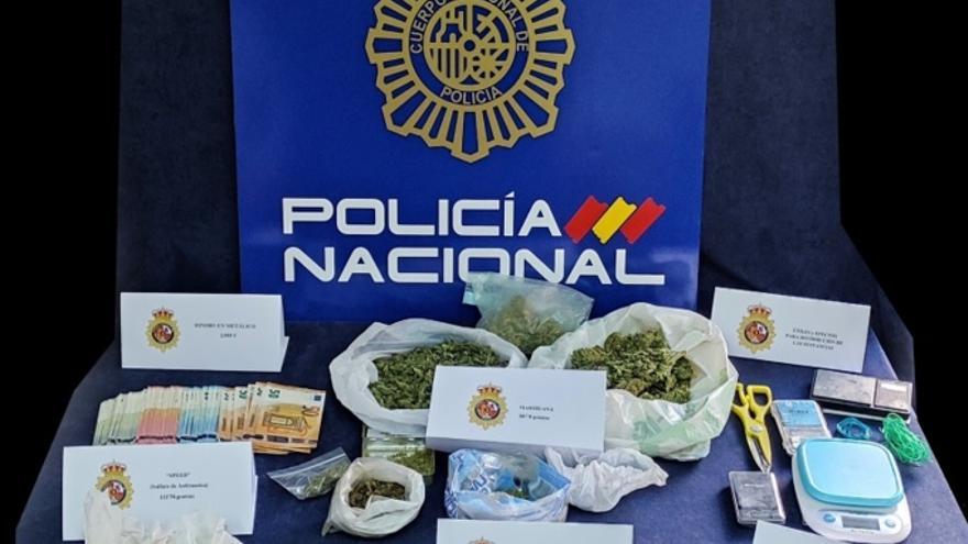 Drogas, dinero y utensilios incautados en la operación antidroga