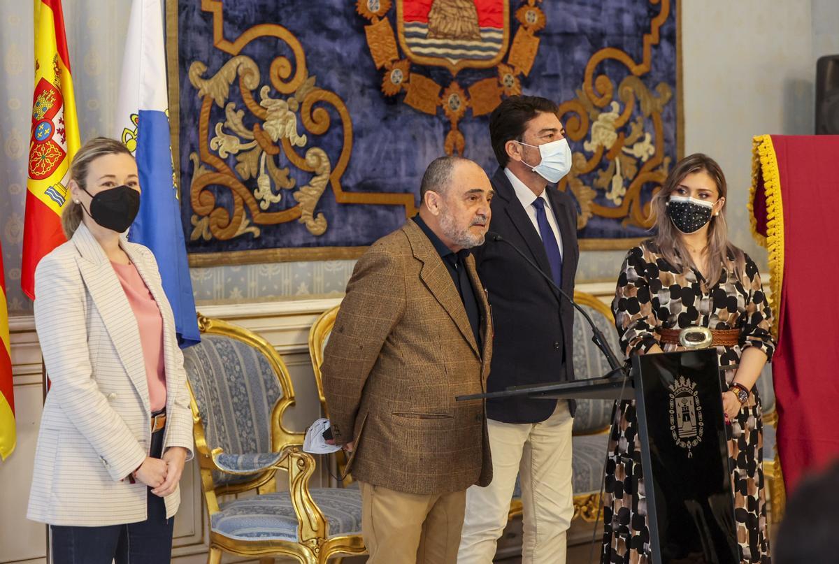 Logotipo del centenario del Mercado Central de Alicante