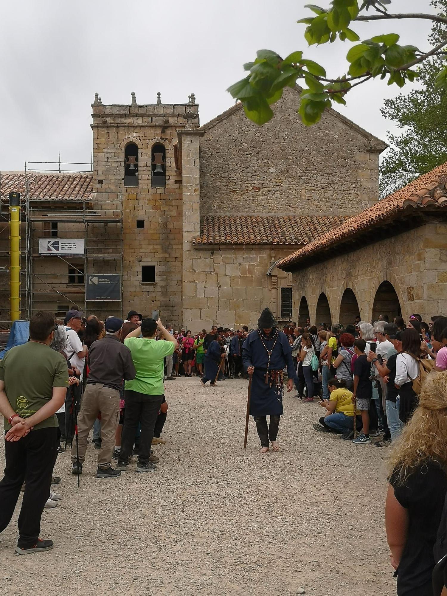 Siguiendo a Els Pelegrins de les Useres desde Navajas