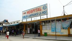 Lo médicos del Hospital Carlos Lanfranco La Hoz, en Puente Piedra (Lima), donde certificaron erróneamente la muerte del bebé.