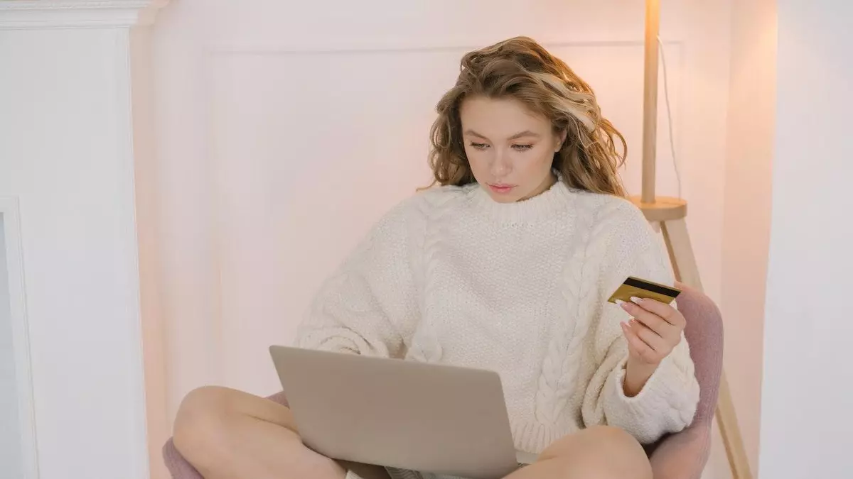 El abrigo irresistible que promete triunfar en la próxima temporada llega a Shein