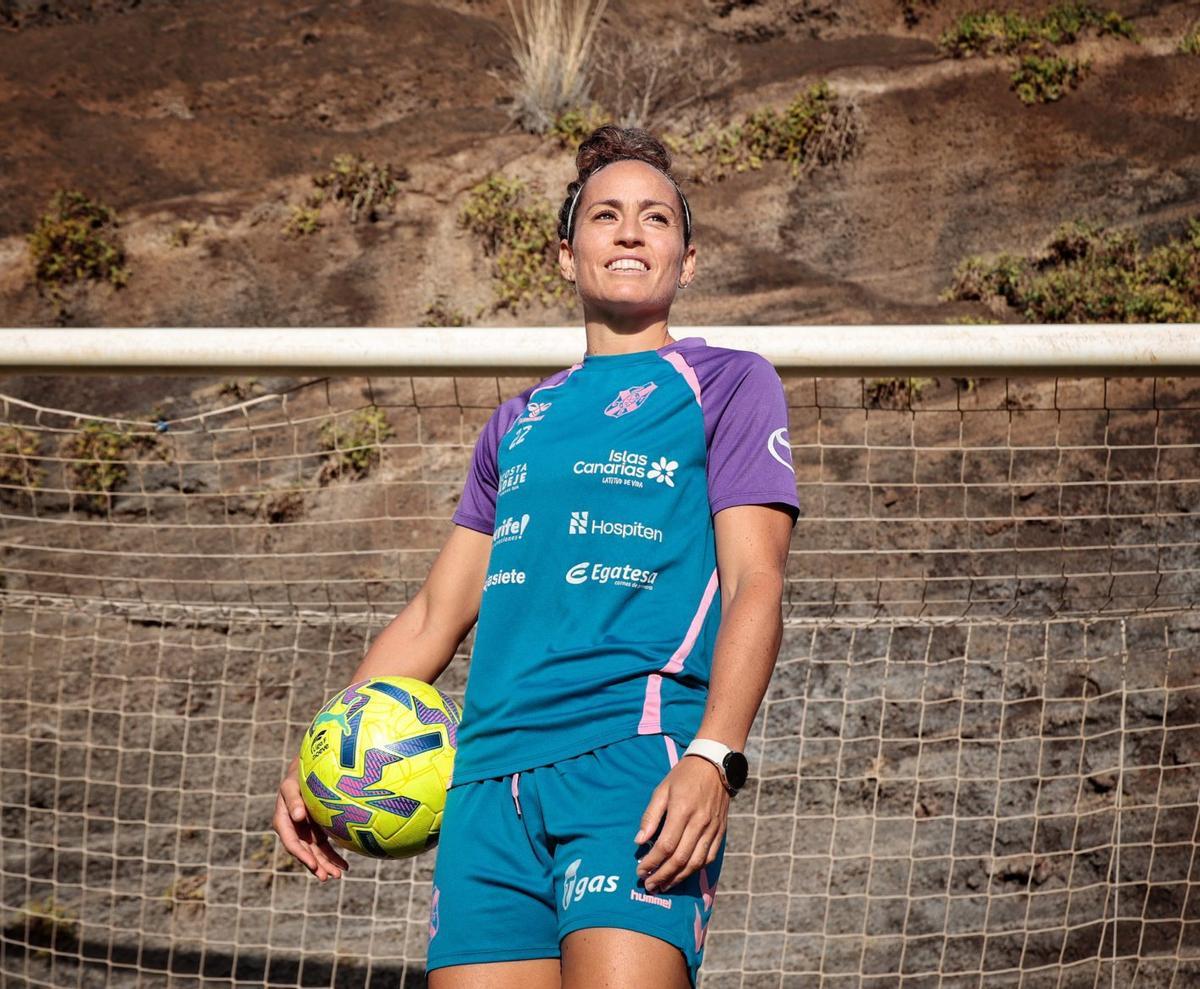 Patri Gavira, futbolista del Costa Adeje Tenerife.