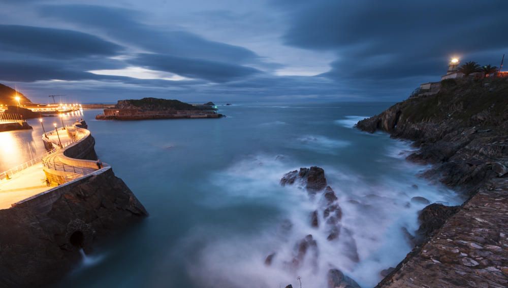 Las preciosas imágenes que dejan los faros de Asturias