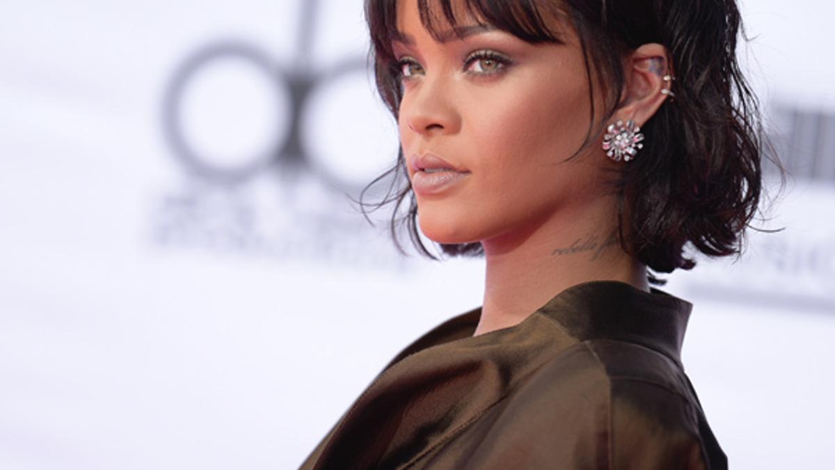 Rihanna en los Billboard 2016 home móvil