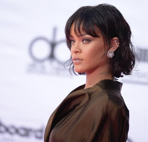 Rihanna en los Billboard 2016 home móvil