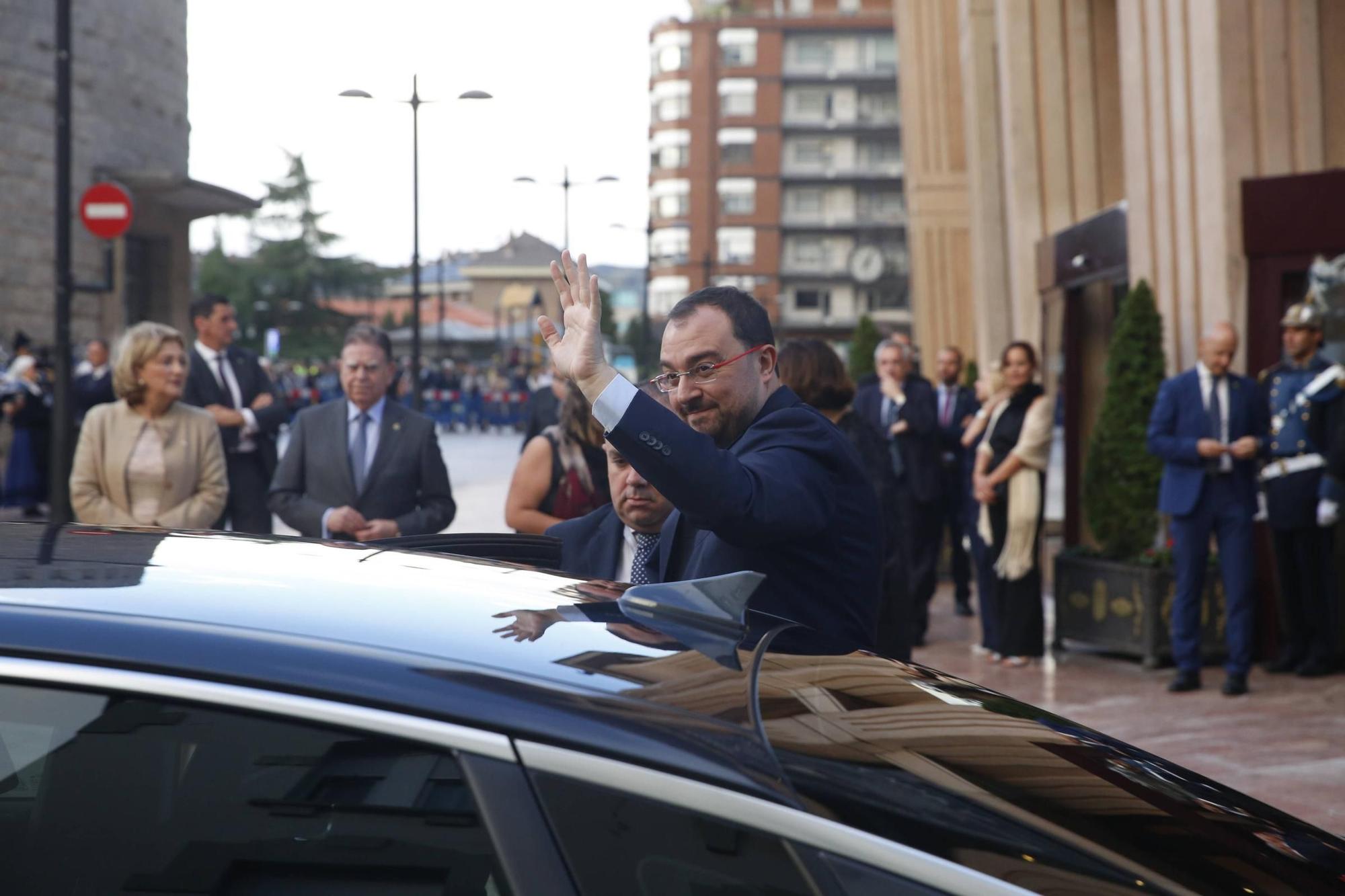 EN IMÁGENES: La Familia Real asiste en Oviedo al concierto de los premios "Princesa de Asturias"