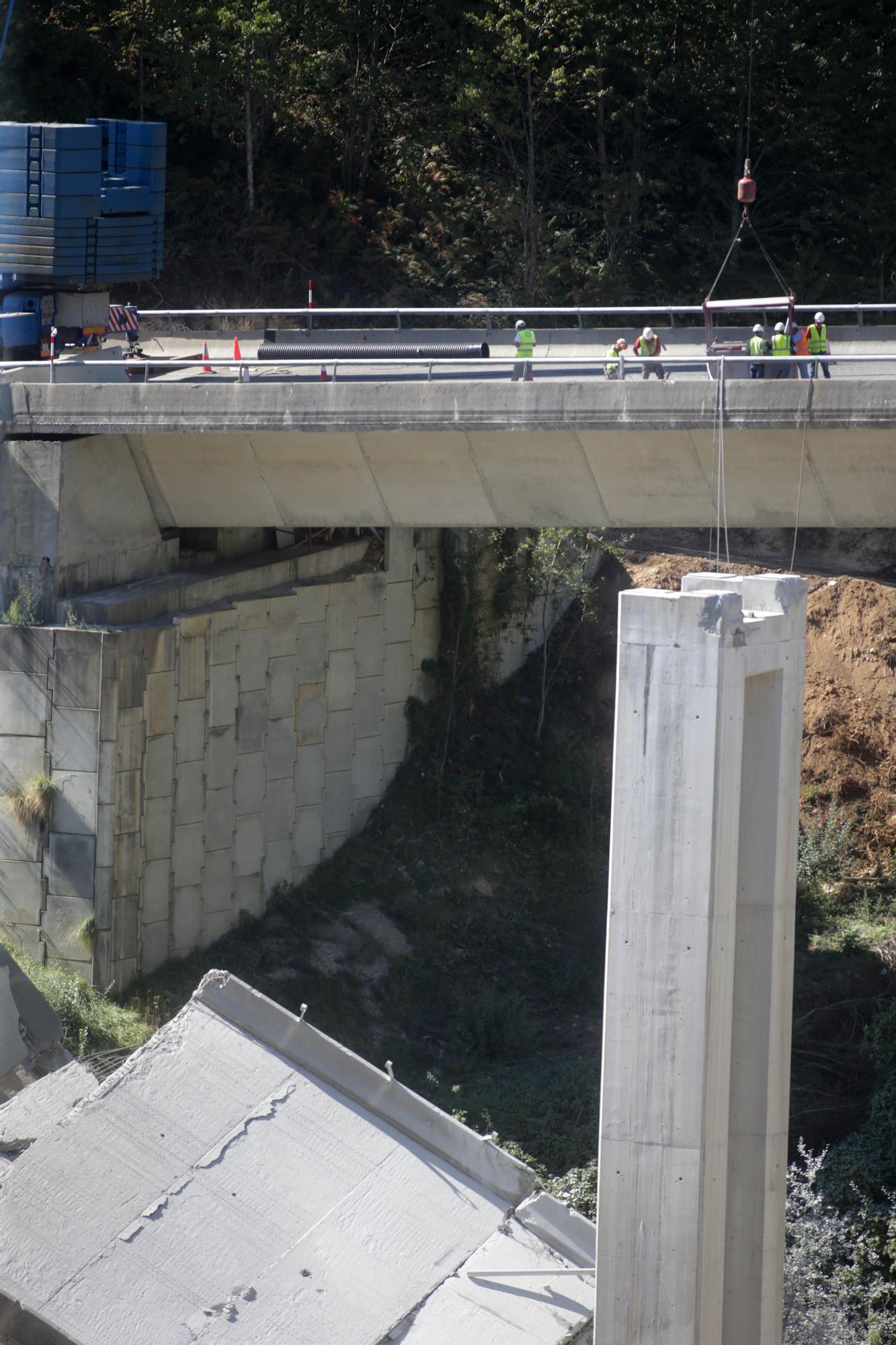 Arrancan las obras para el desmontaje de las pilas del viaducto de O Castro