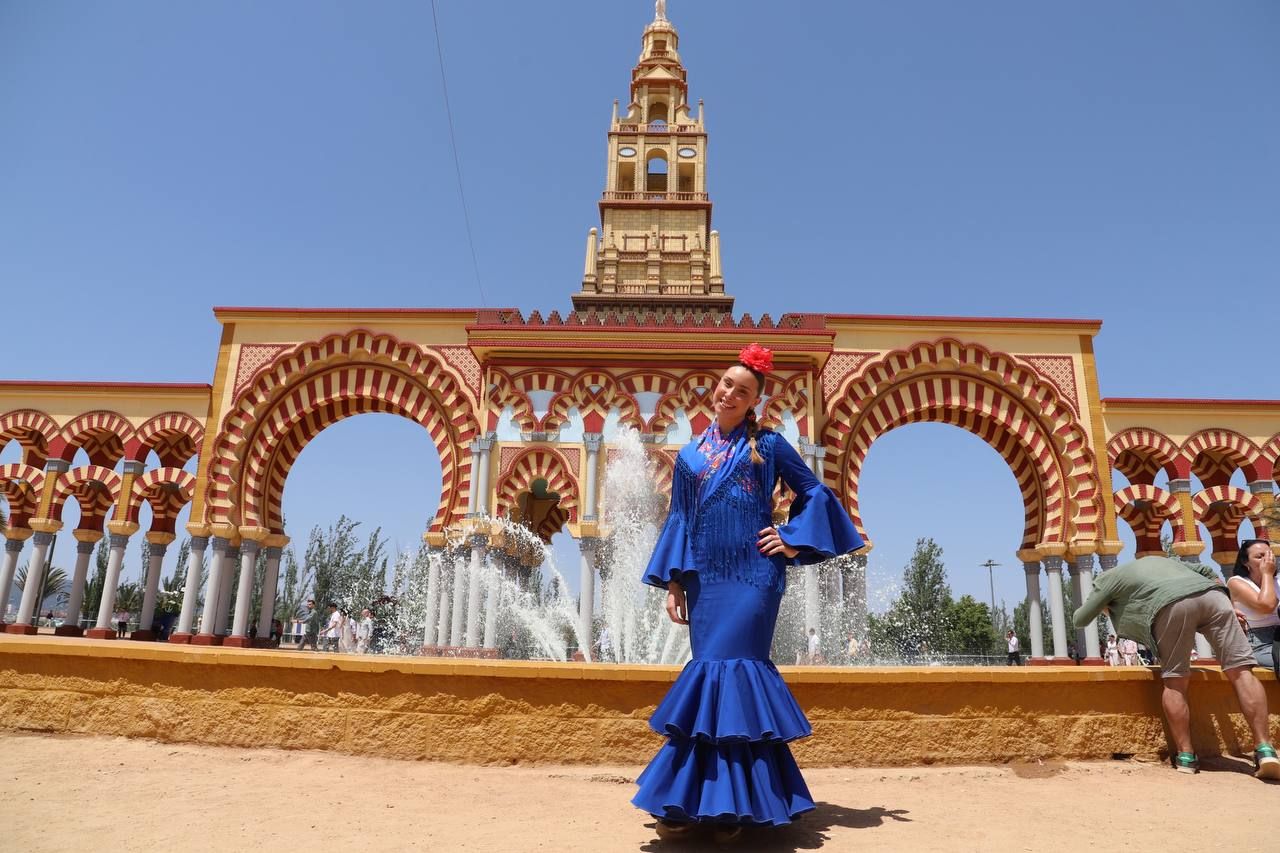Trajes de gitana en el jueves de Feria