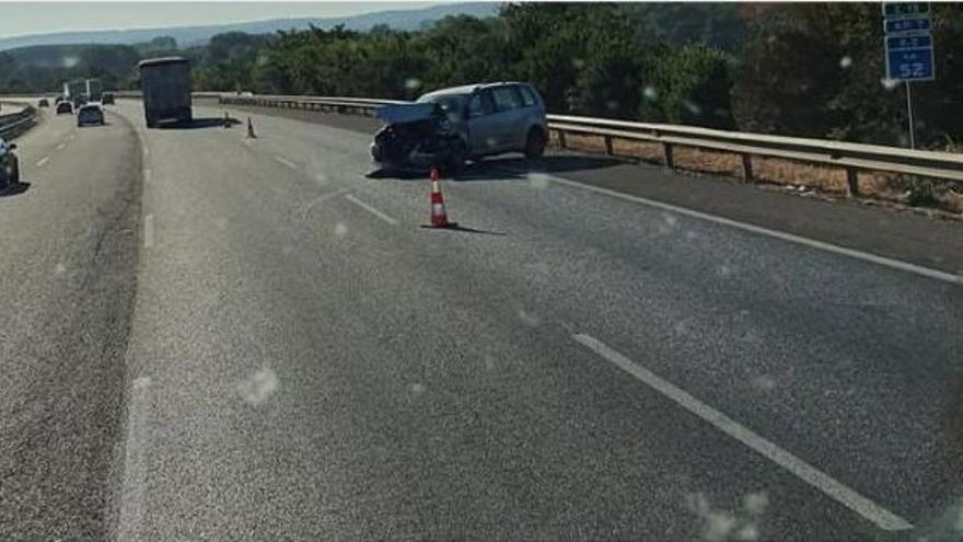 Accident a l&#039;AP7 a l&#039;alçada del Pont de Medinyà, just passat Girona