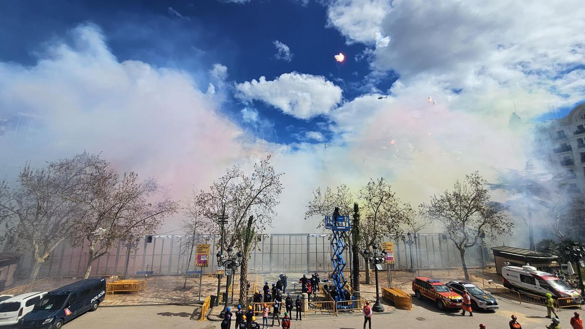 La "mascletà", vista desde el balcón