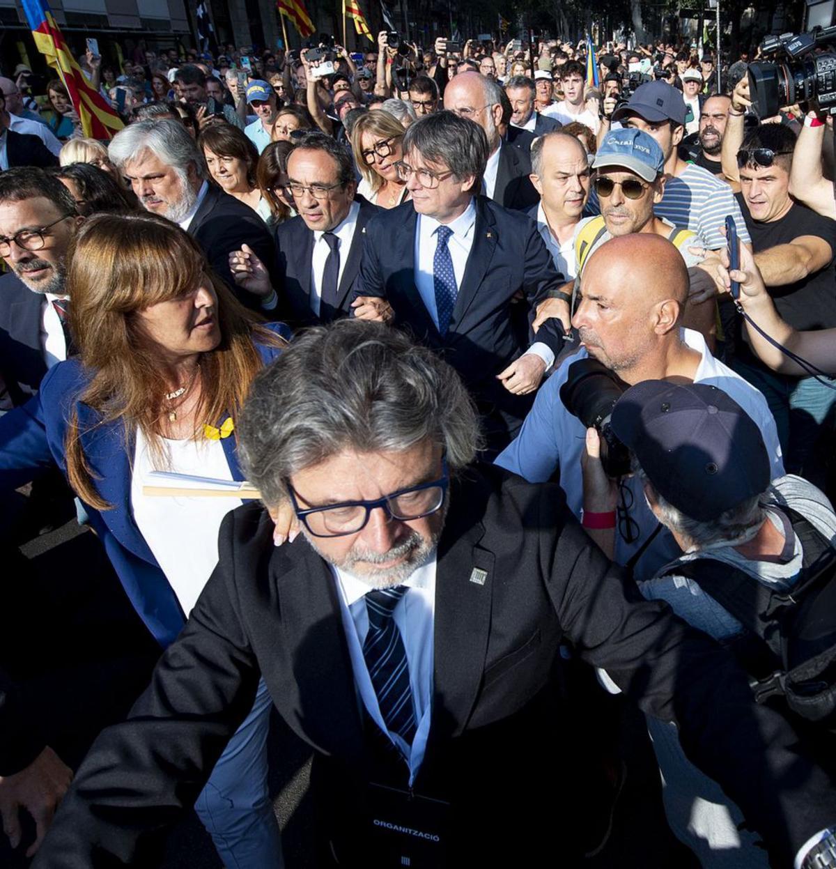 Castellà posa llum  a la tocata i fuga