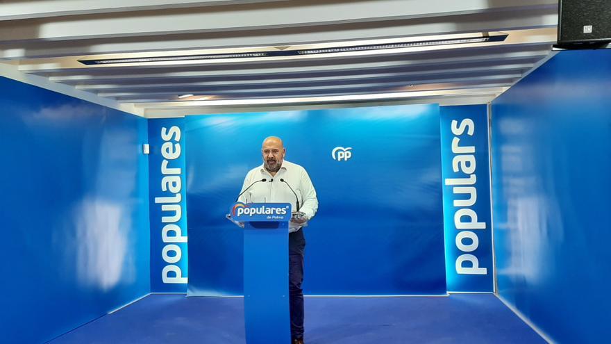 El PP pide la comparecencia de Hila ante el pleno para que explique la crisis del Tripartito tras la destitución de Vivas