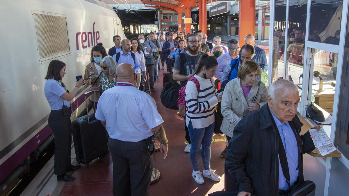Así ven los pasajeros habituales el cambio de estación de Atocha a Chamartín