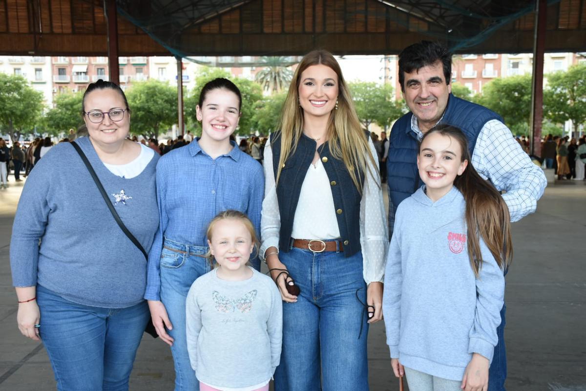Con Berta Peiró y miembros de las fallas del Carmen