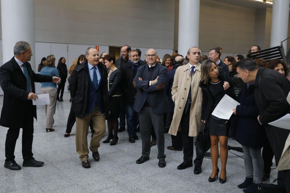 Concentración de jueves y fiscales en València por la jornada de huelga en toda España