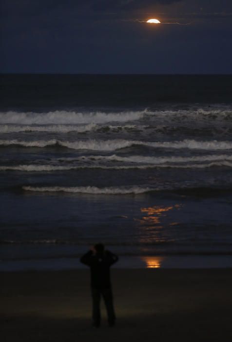 LA SUPERLUNA DE HOY SE ENCUENTRA APROXIMADAMENTE ...