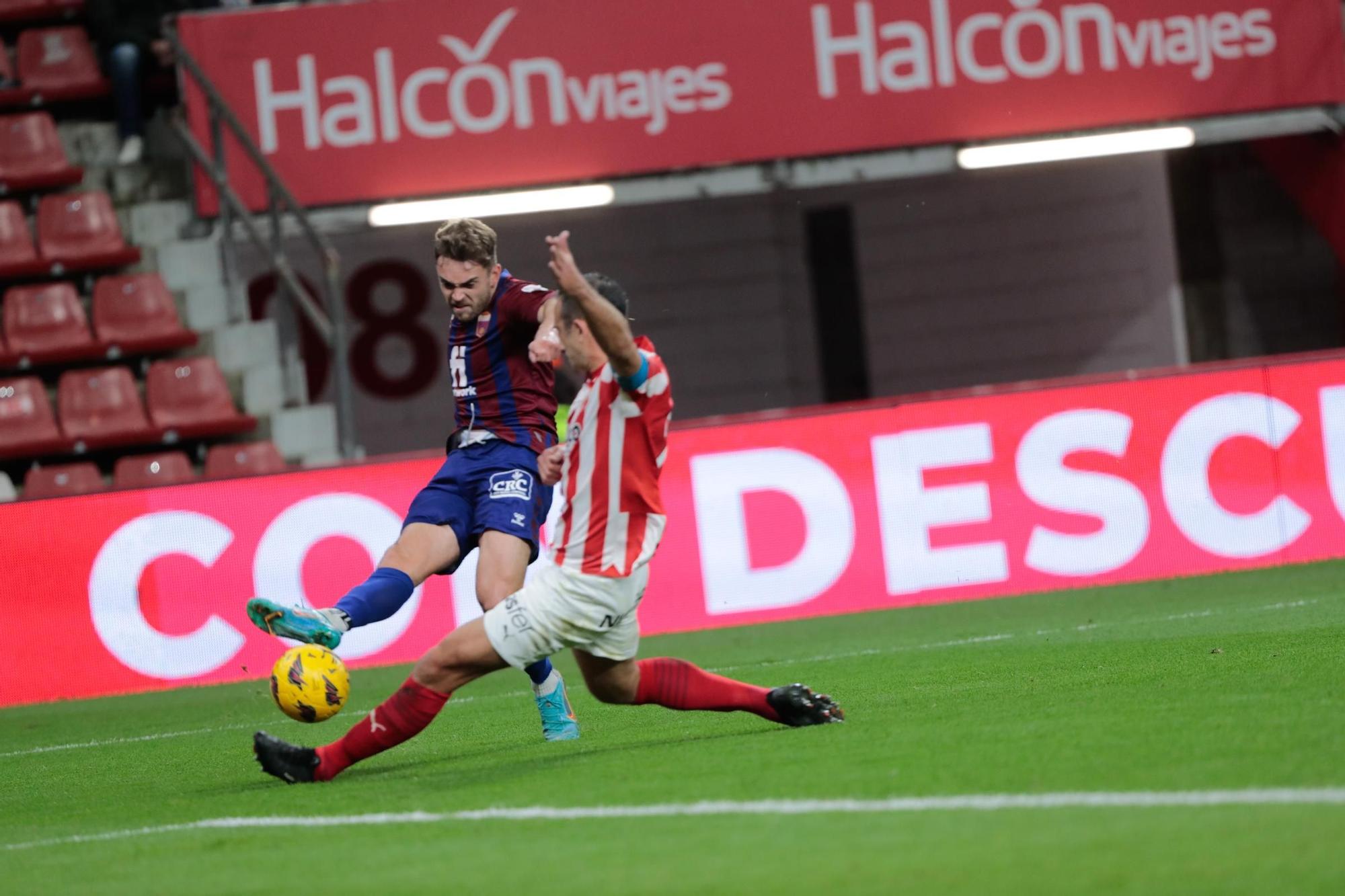 El Eldense cae 2-0 ante el Sporting en El Molinón