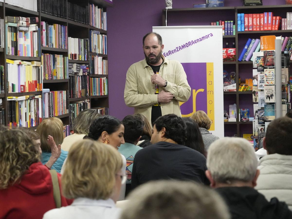 presentación del escritor Eduardo Fernán-López